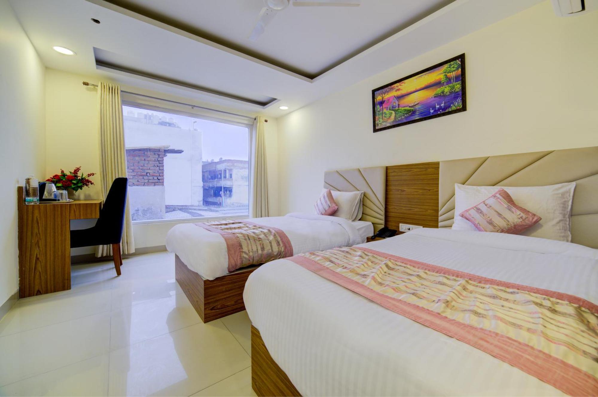 Hotel Grand Suites By D'Capitol Near Delhi Airport New Delhi Ngoại thất bức ảnh