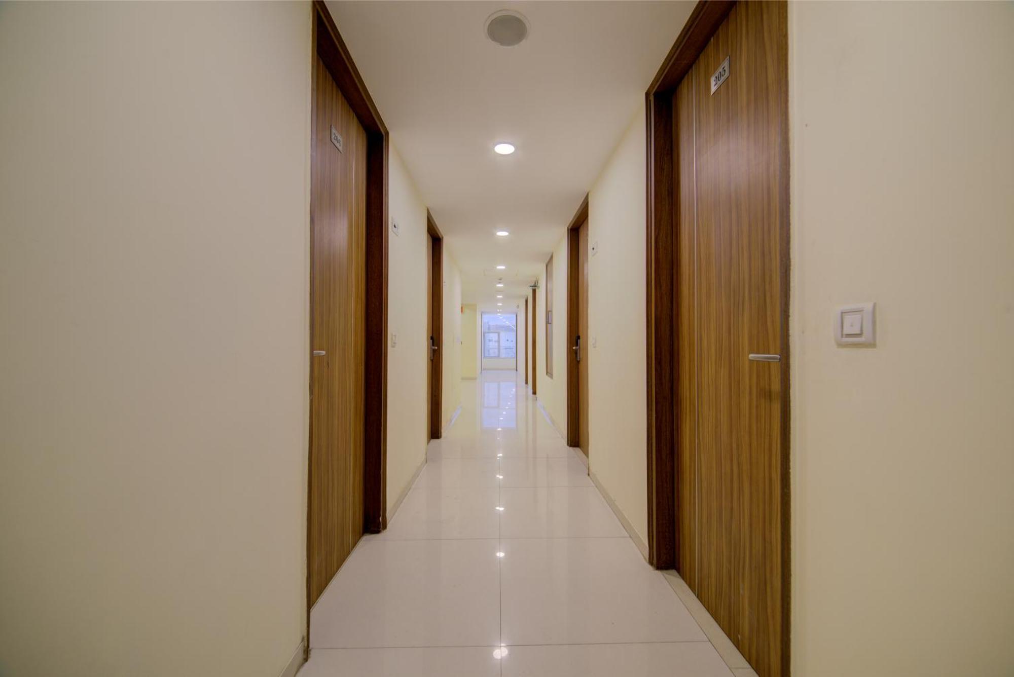 Hotel Grand Suites By D'Capitol Near Delhi Airport New Delhi Ngoại thất bức ảnh