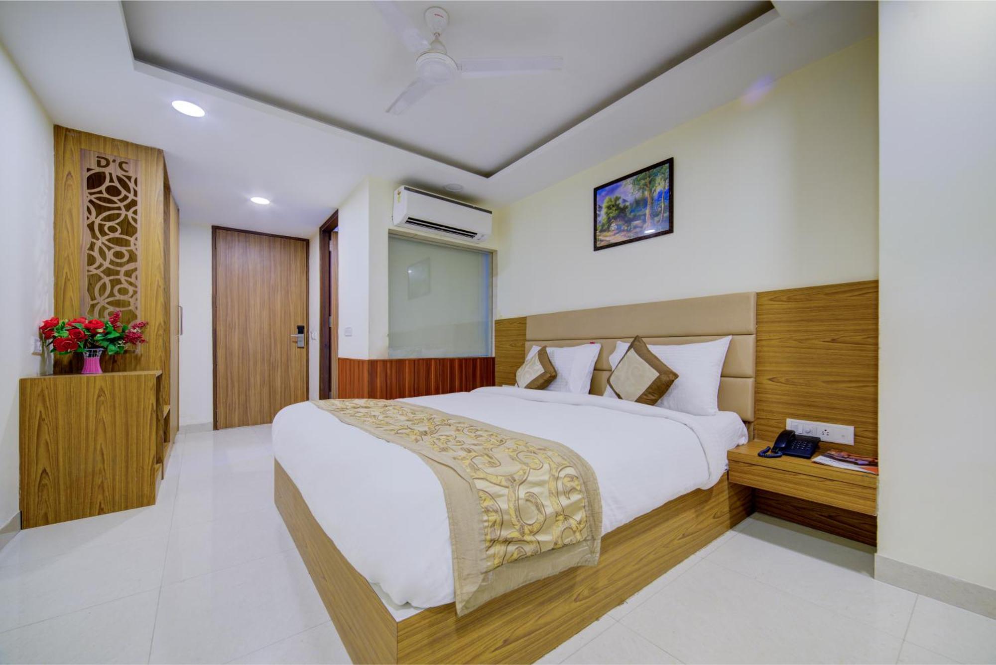 Hotel Grand Suites By D'Capitol Near Delhi Airport New Delhi Ngoại thất bức ảnh