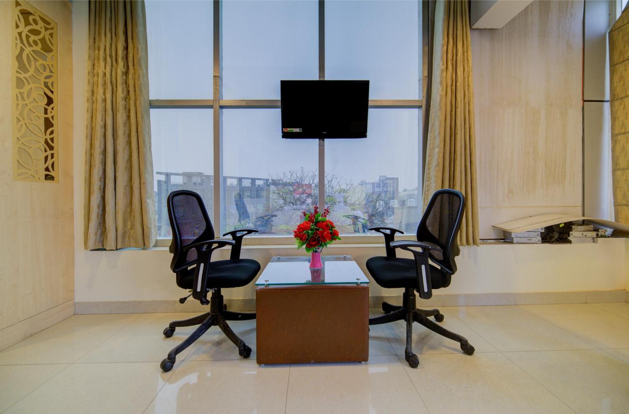 Hotel Grand Suites By D'Capitol Near Delhi Airport New Delhi Ngoại thất bức ảnh